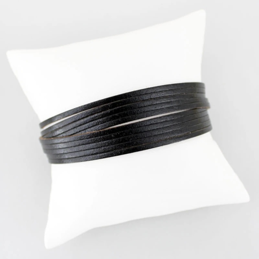 BLACK LEATHER TWISTED MAGNETIC BRACELET
